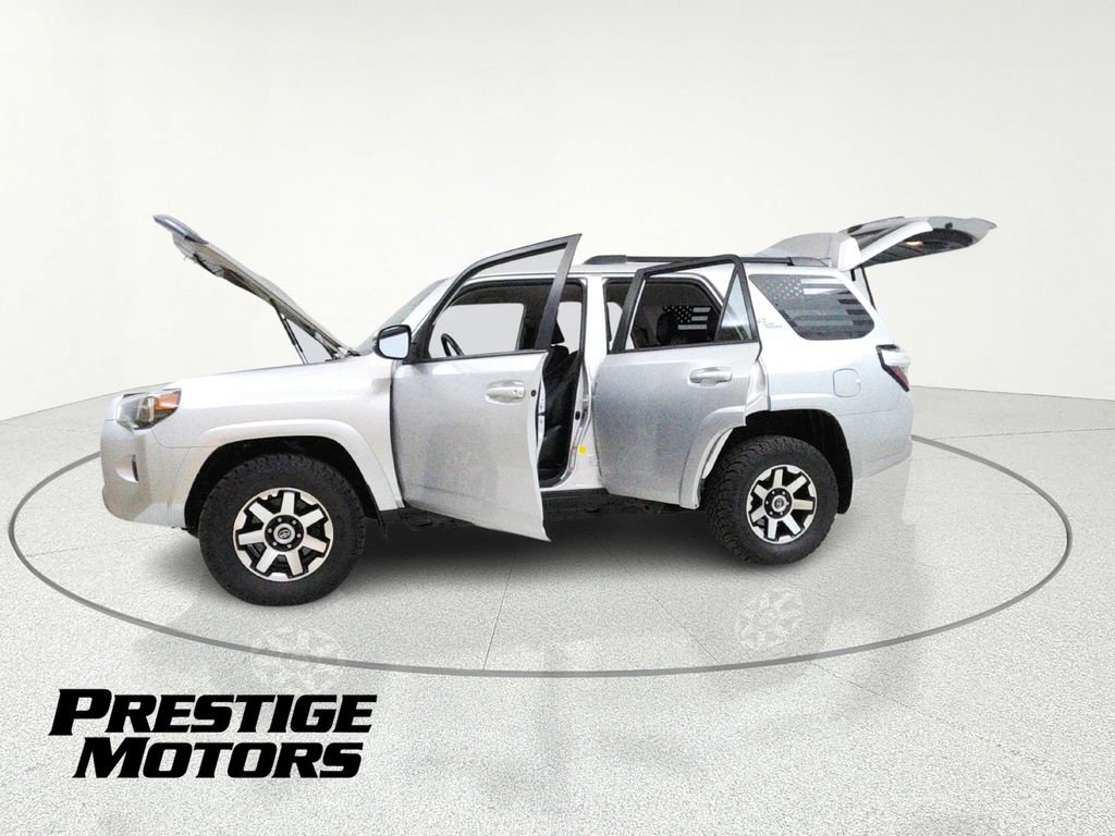 Used 2019 Toyota 4Runner TRD Off-Road Premium AWD/4WD image 14