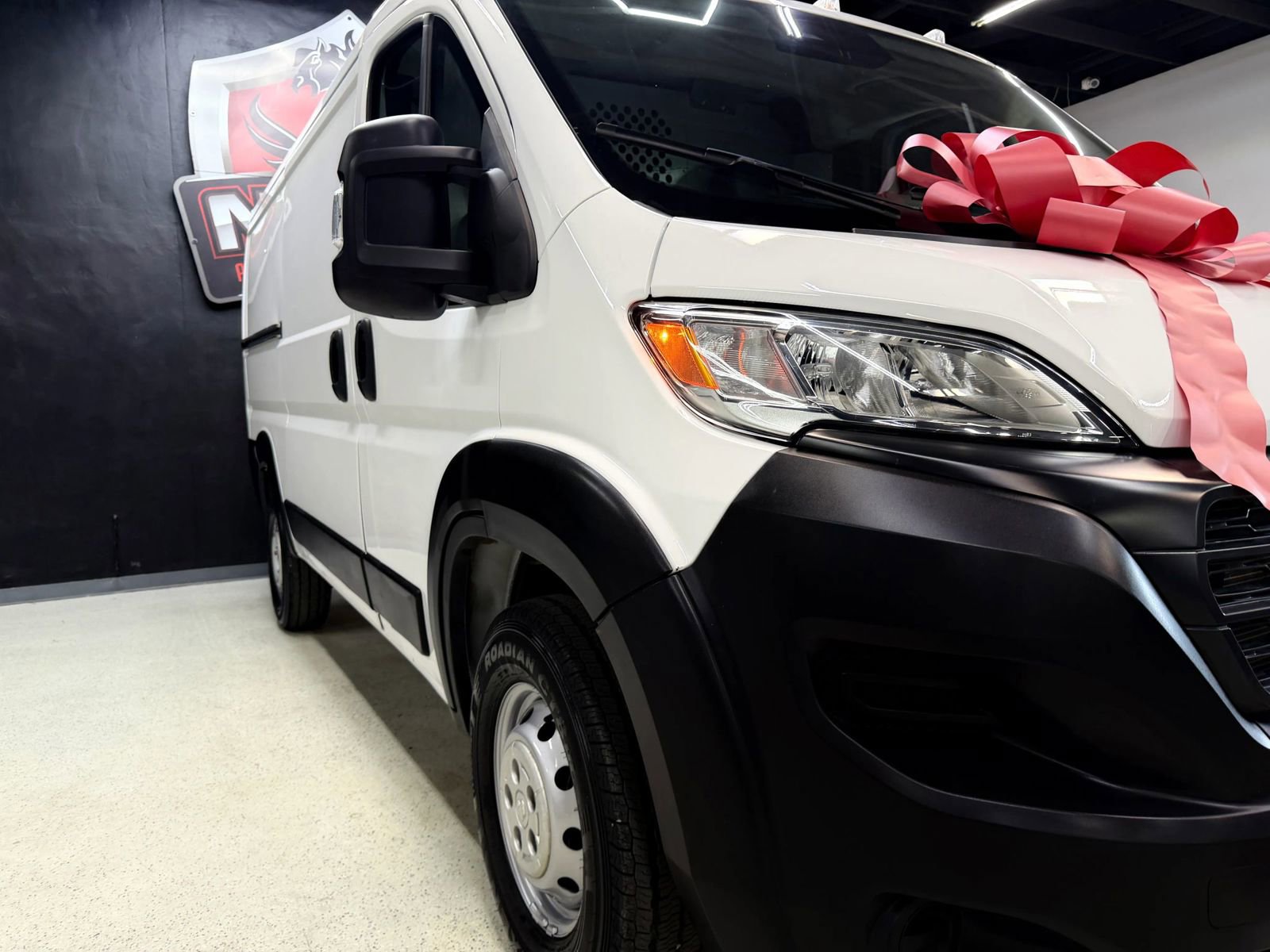 Used 2023 RAM ProMaster 2500 FWD image 5