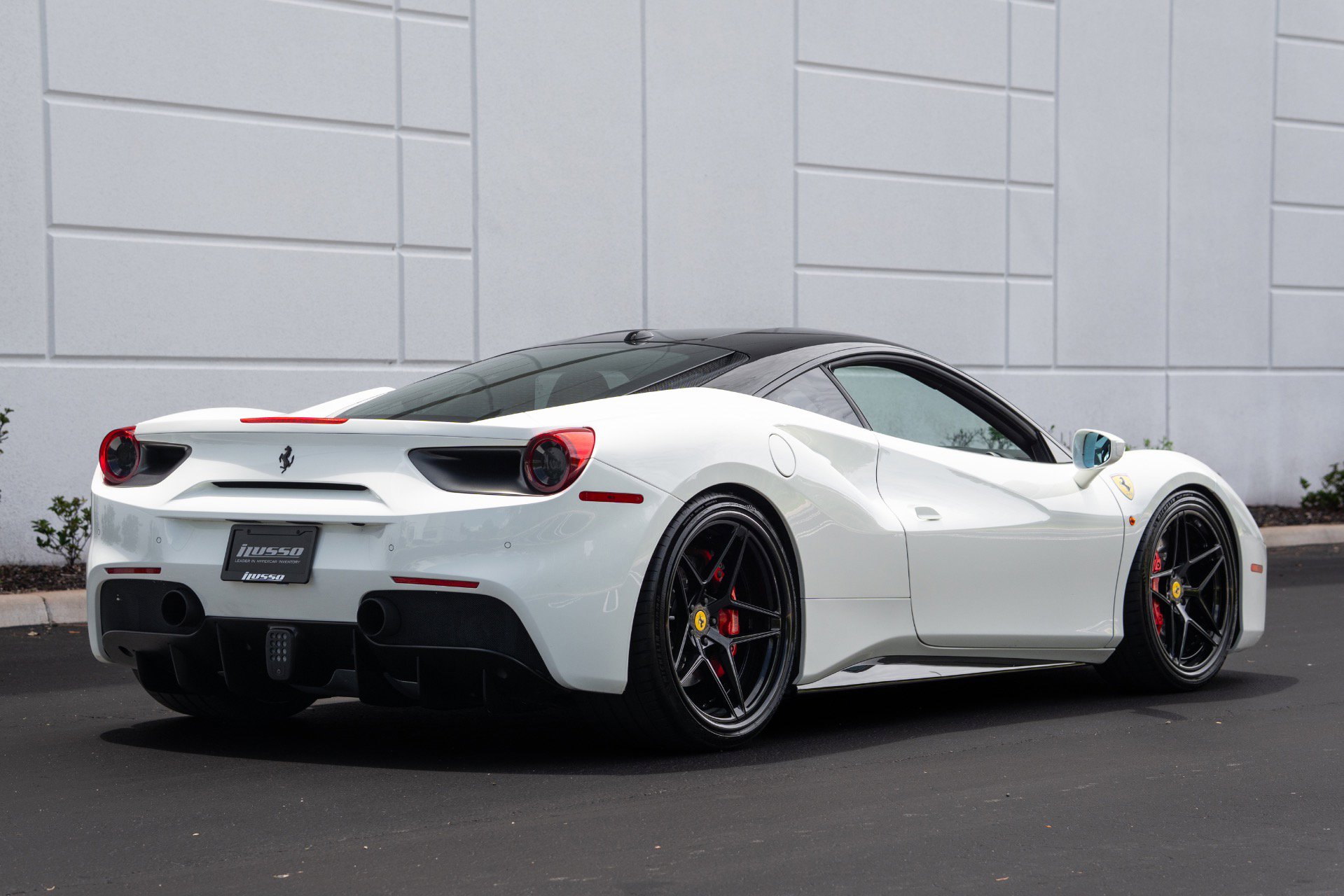 Used 2016 Ferrari 488 GTB RWD image 16