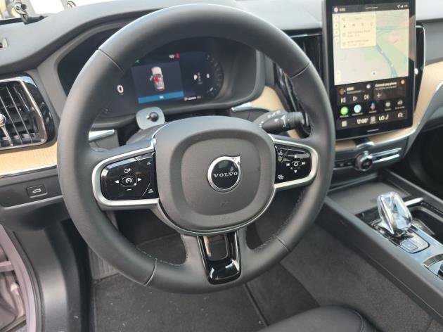 Used 2026 Volvo XC60 B5 Plus AWD/4WD image 8
