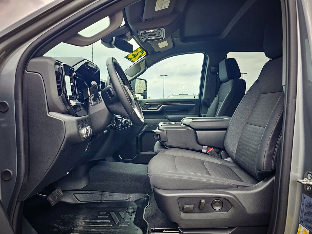 Certified 2025 GMC Sierra 2500 SLE w/ SLE Value Package; AWD/4WD image 18