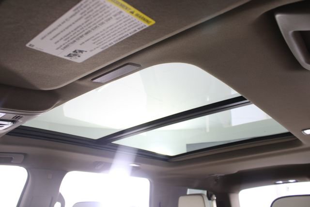 Used 2026 GMC Yukon Denali w/ Denali Reserve Package image 12