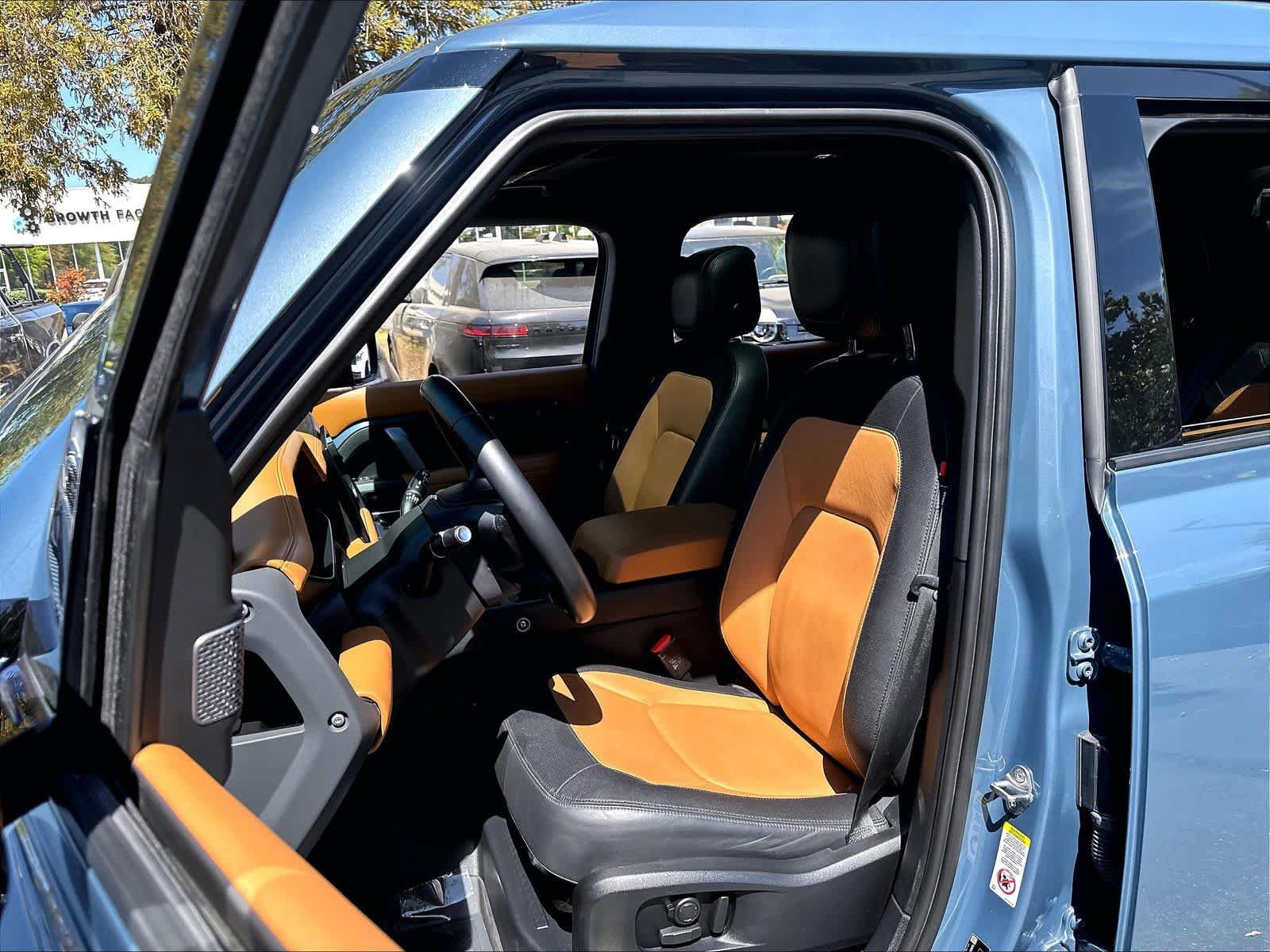 Used 2023 Land Rover Defender 110 X-Dynamic SE AWD/4WD image 28