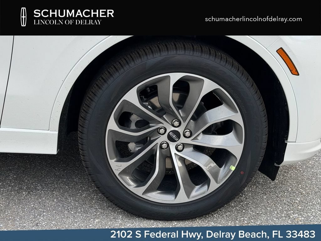 New 2026 Lincoln Aviator 2WD w/ Jet Appearance Package image 9