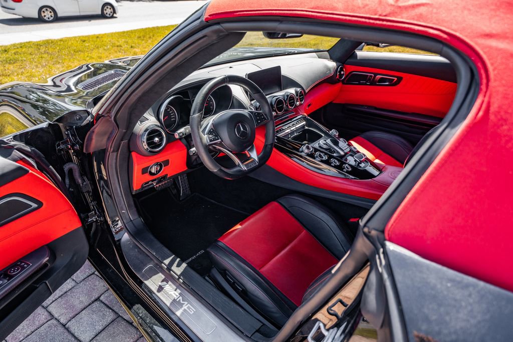 Used 2018 Mercedes-Benz AMG GT C image 20