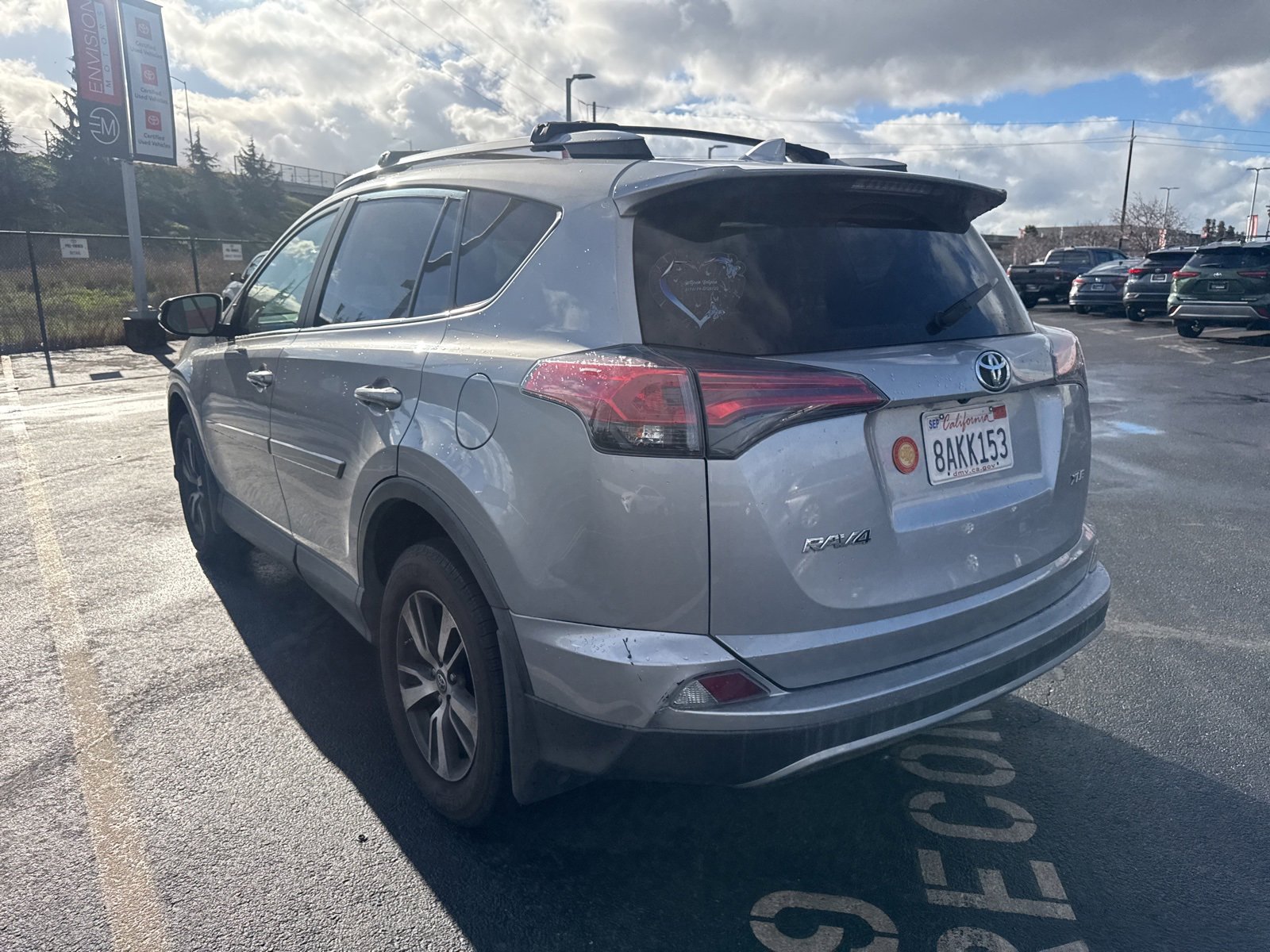 Used 2017 Toyota RAV4 XLE image 4