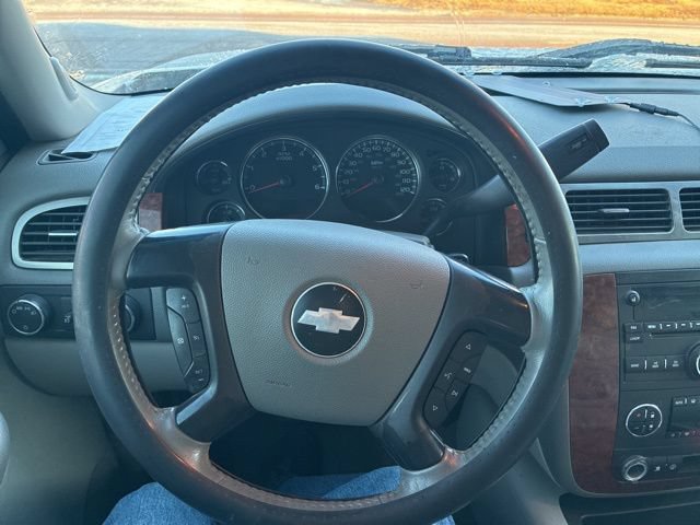 Used 2007 Chevrolet Silverado 1500 LTZ w/ EZ-Lift Tailgate Package AWD/4WD image 23