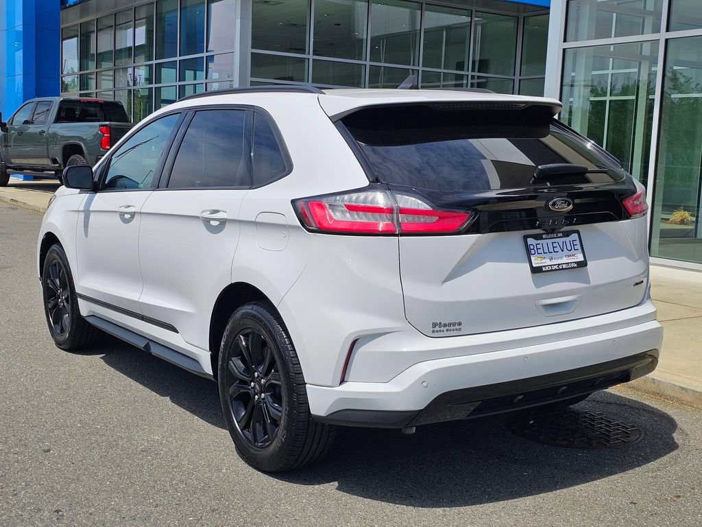 Used 2024 Ford Edge SE w/ Black Appearance Package AWD/4WD image 3