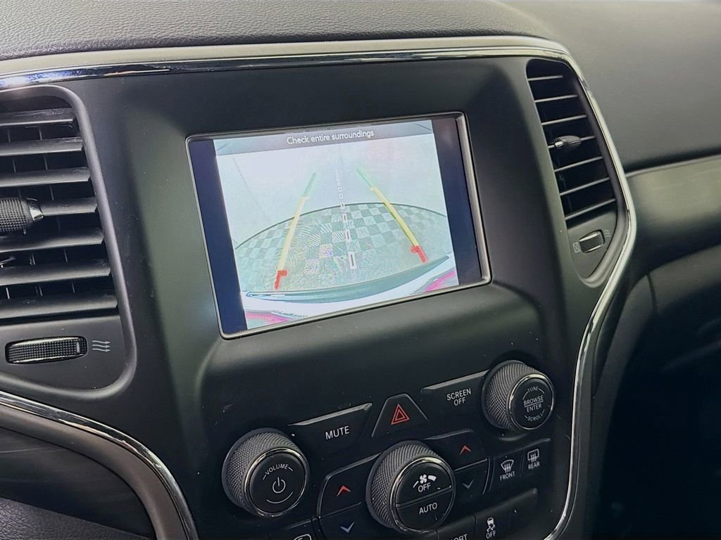 Used 2020 Jeep Grand Cherokee Laredo image 14