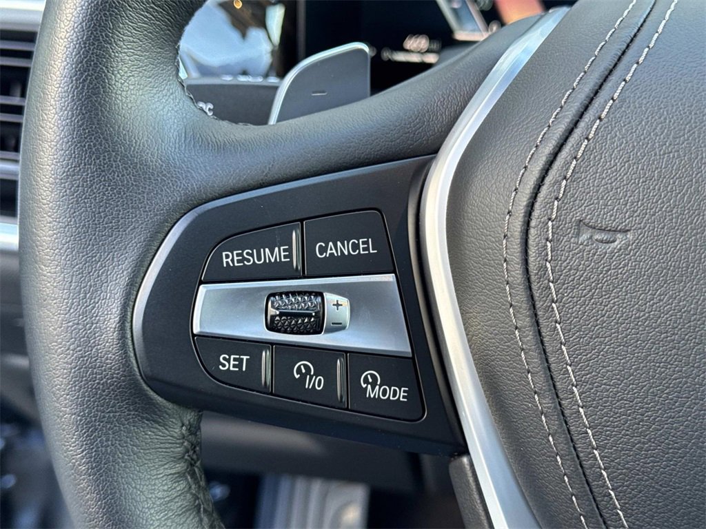 Used 2025 BMW X5 xDrive40i w/ Parking Assistance Package image 28