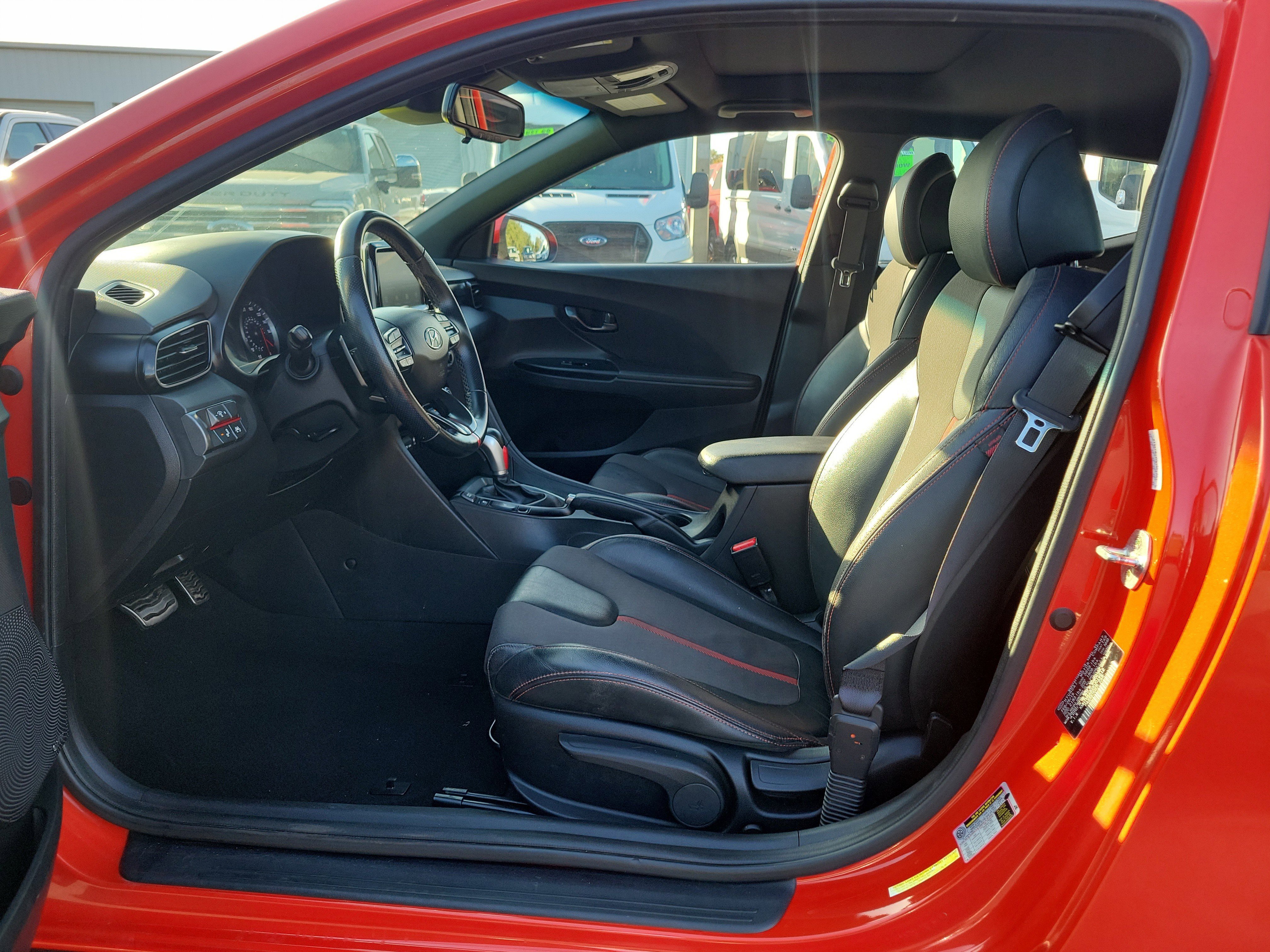 Used 2019 Hyundai Veloster Turbo image 16