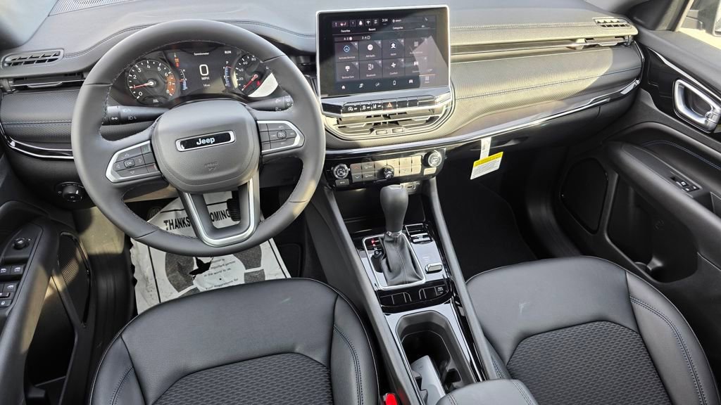 New 2026 Jeep Compass Latitude image 24