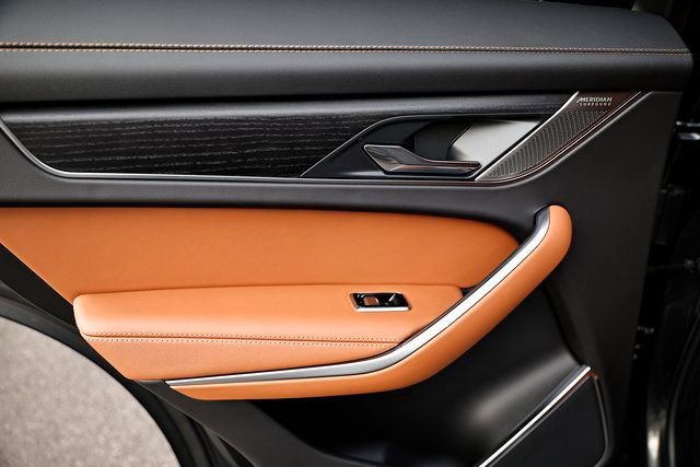 New 2026 Jaguar F-PACE R-Dynamic S image 23