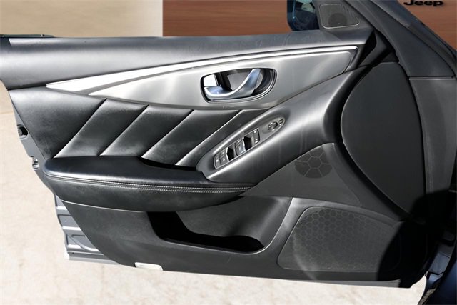 Used 2017 INFINITI Q50 2.0t w/ Moonroof Package image 11