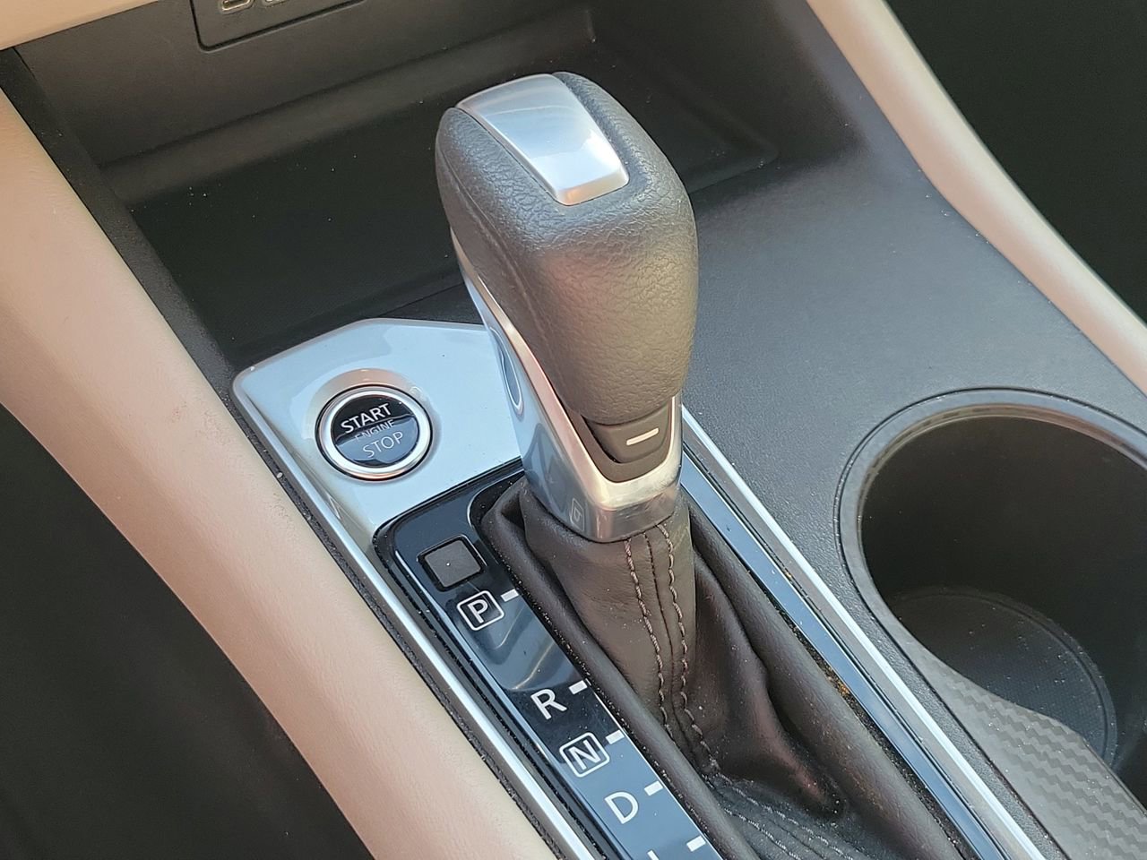 Used 2025 Nissan Altima 2.5 SV FWD image 26