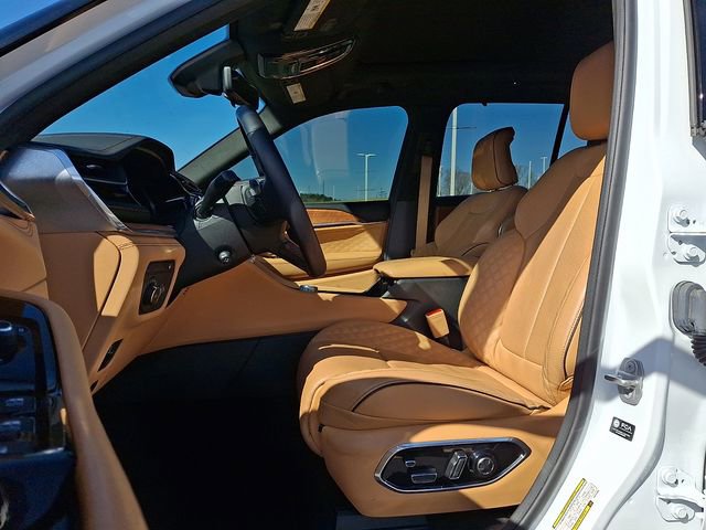 Used 2022 Jeep Grand Cherokee Summit AWD/4WD image 14