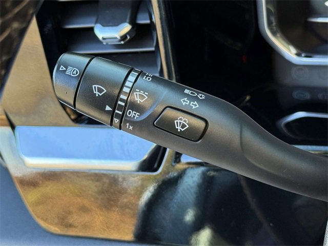 Certified 2025 GMC Sierra 1500 SLT image 17