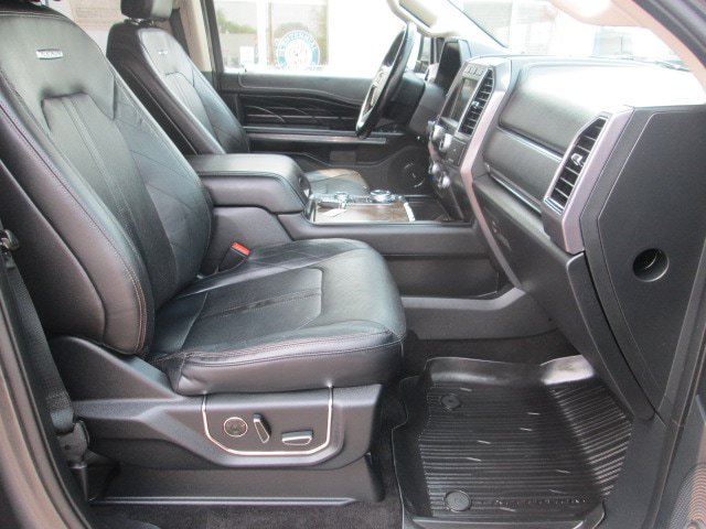 Used 2018 Ford Expedition Max Platinum AWD/4WD image 16