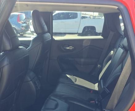 Used 2021 Jeep Cherokee Latitude Plus image 15