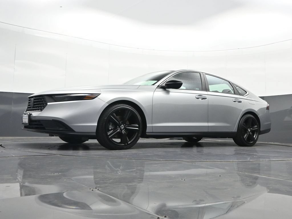 Used 2024 Honda Accord Sport image 29