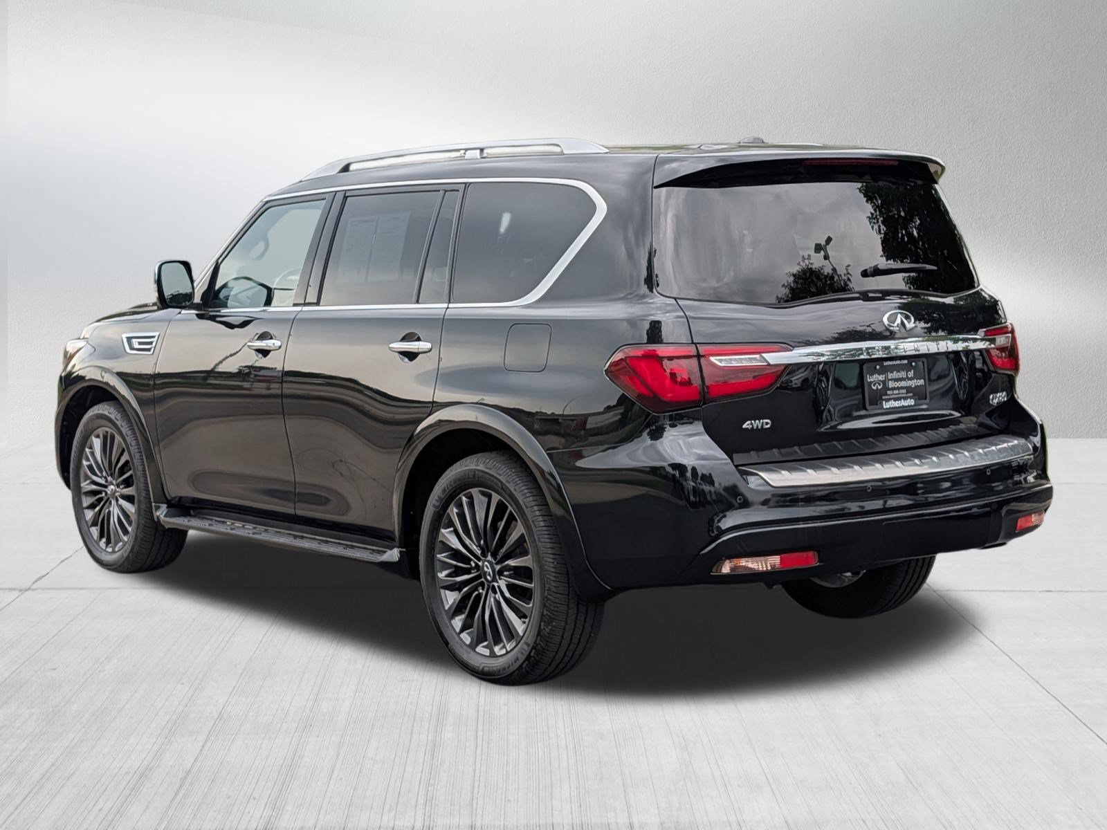 Certified 2022 INFINITI QX80 Sensory w/ Cargo Package AWD/4WD image 5