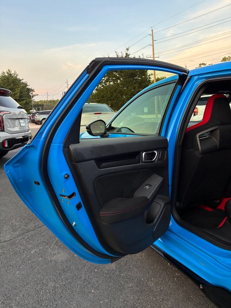 Used 2023 Honda Civic Type R image 32