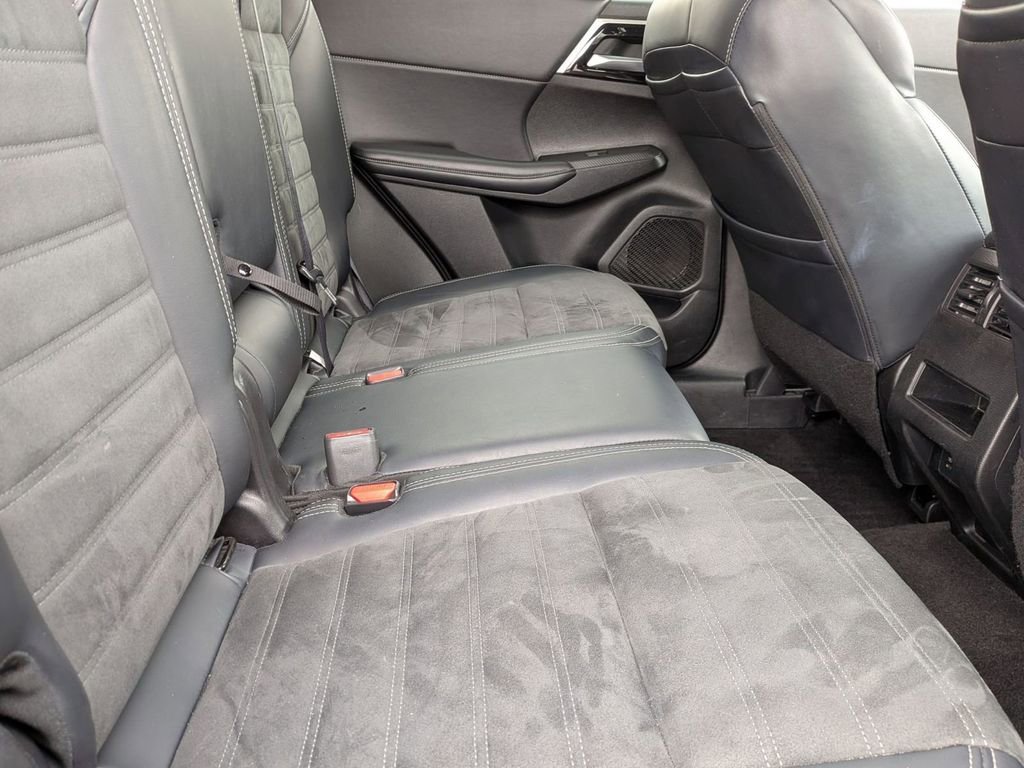 Used 2024 Mitsubishi Outlander SE AWD/4WD image 27