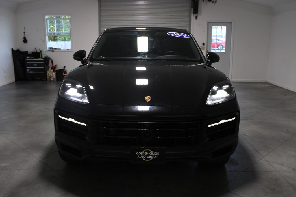 Used 2024 Porsche Cayenne Coupe AWD/4WD image 55
