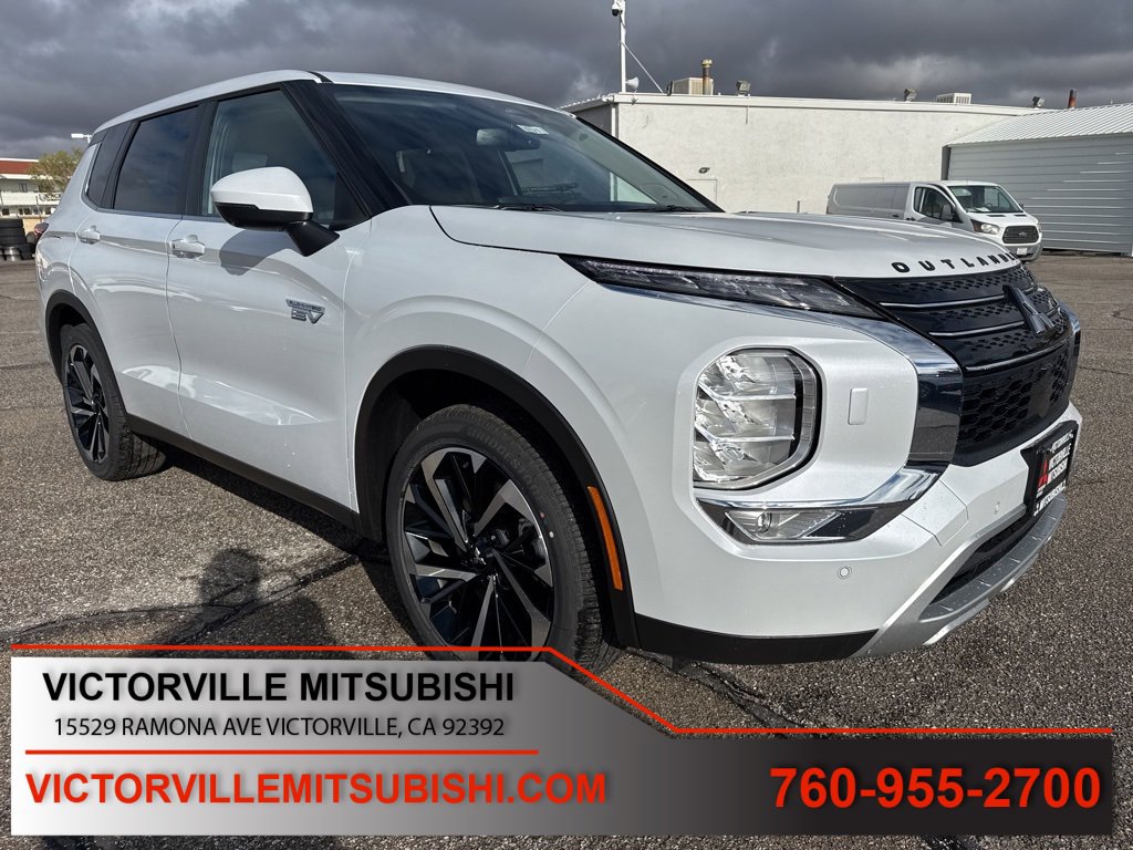 New 2025 Mitsubishi Outlander SE image 1