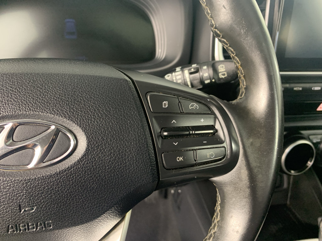 Used 2024 Hyundai Venue SEL FWD image 19