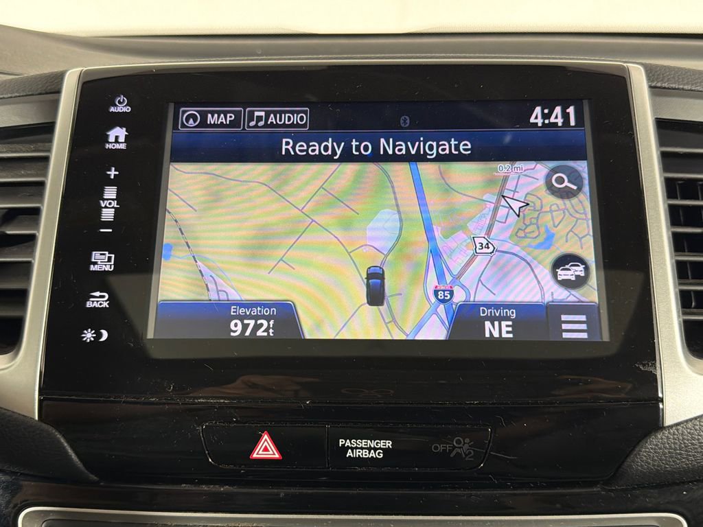 Used 2017 Honda Pilot Touring image 3