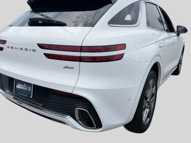 Used 2023 Genesis GV70 2.5T w/ Advanced Package AWD/4WD image 7
