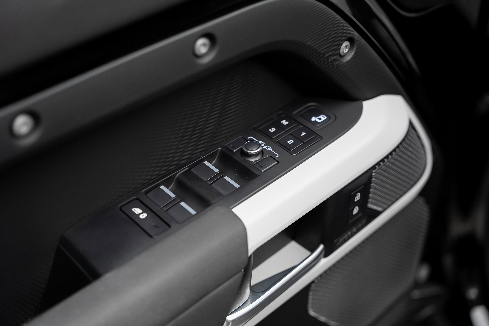 Used 2022 Land Rover Defender 110 SE image 53