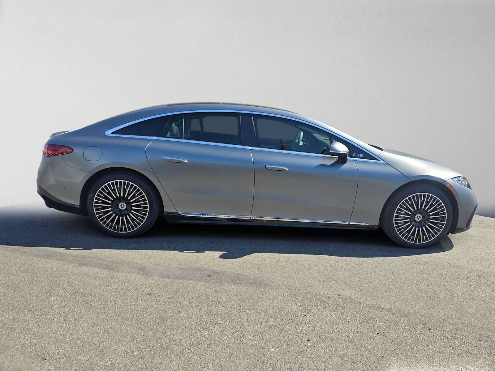 Certified 2024 Mercedes-Benz EQS 580 4MATIC Sedan image 2