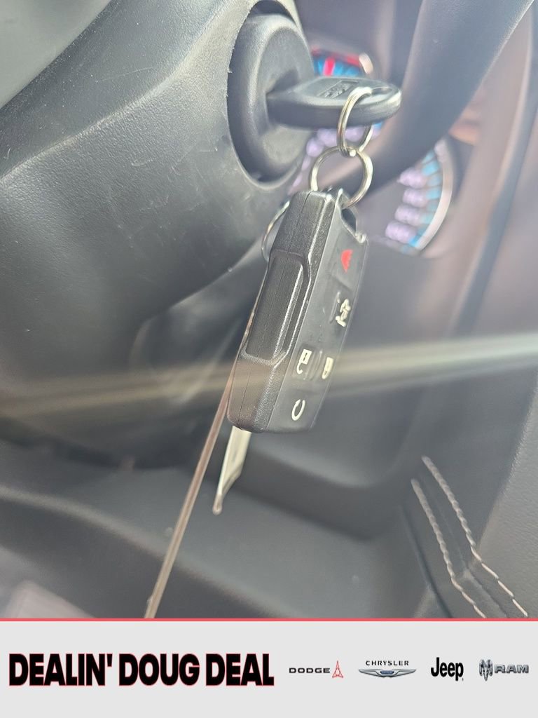 Used 2020 GMC Yukon XL SLE w/ Enhanced Driver Alert Package image 28