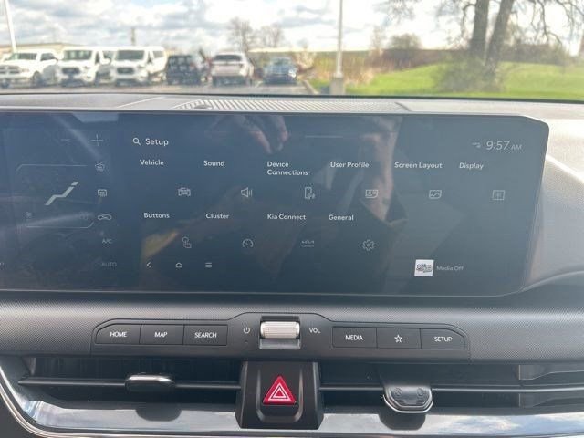 Used 2025 Kia K4 EX image 21