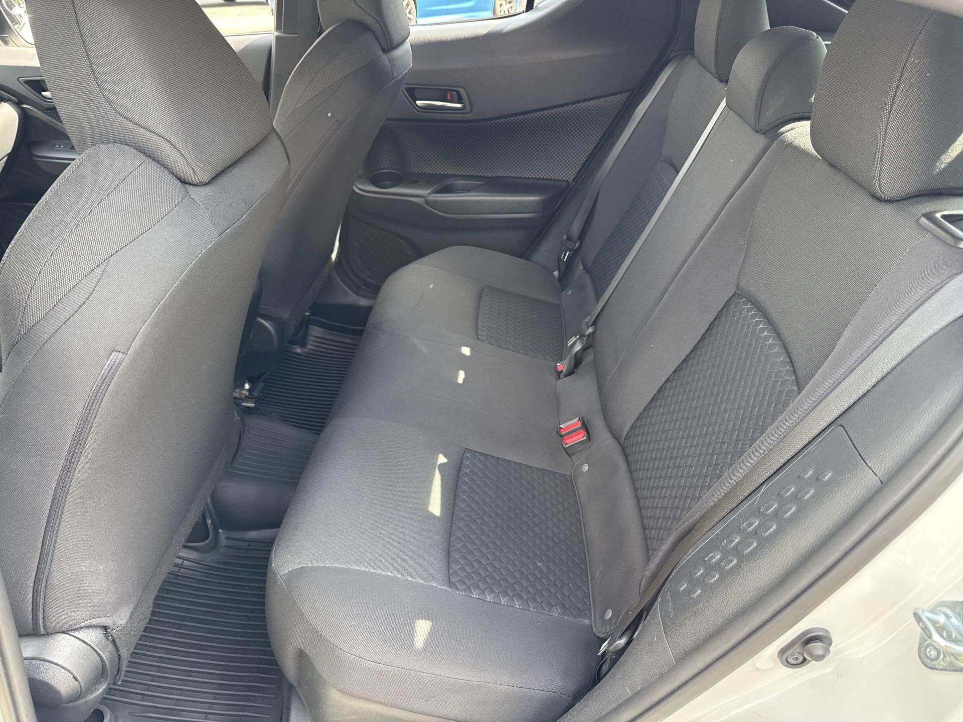 Used 2021 Toyota C-HR LE FWD image 17