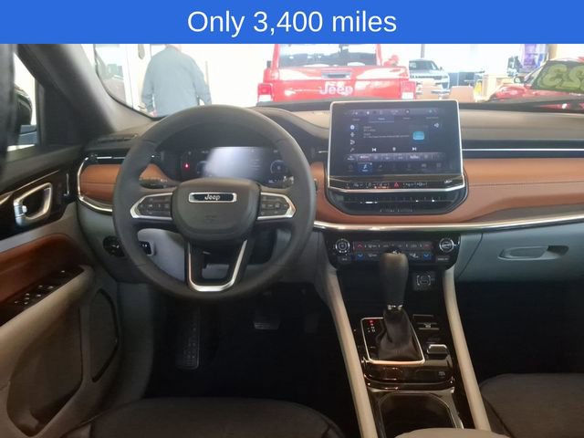 Used 2023 Jeep Compass Limited w/ Elite Group AWD/4WD image 10