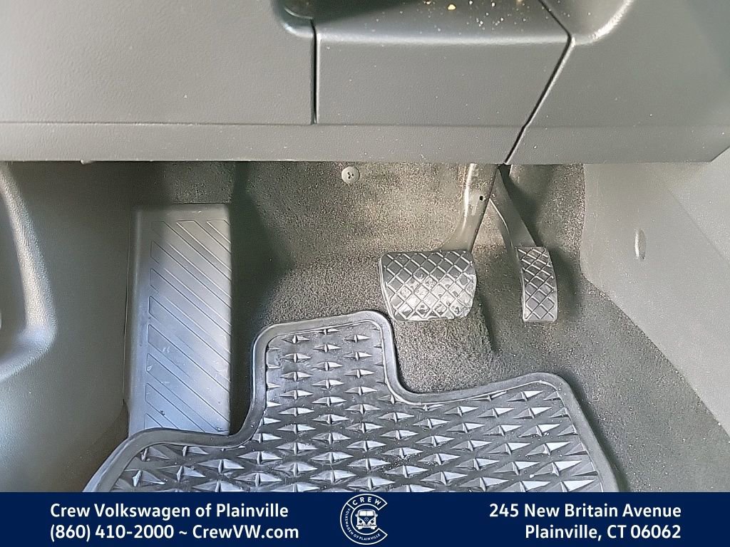 Certified 2022 Volkswagen Taos SE image 39