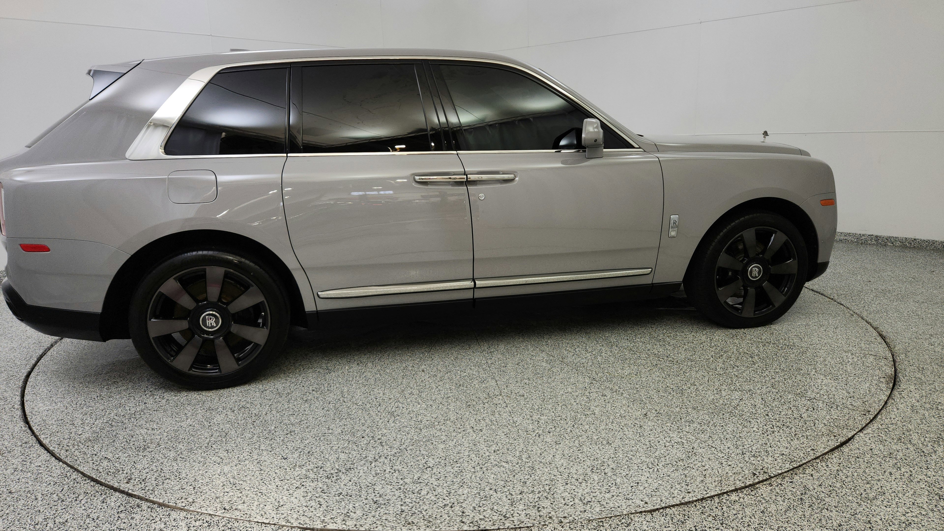 Used 2021 Rolls-Royce Cullinan AWD/4WD image 8