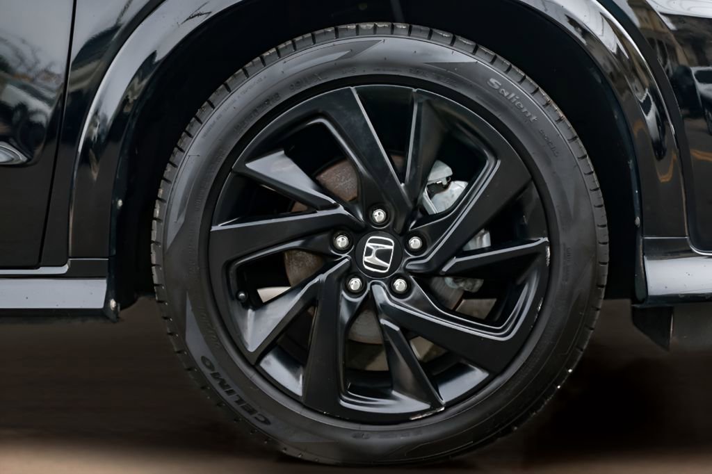 Used 2021 Honda HR-V Sport image 35