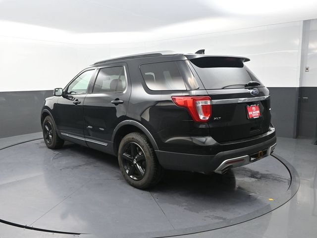 Used 2017 Ford Explorer XLT AWD/4WD image 6