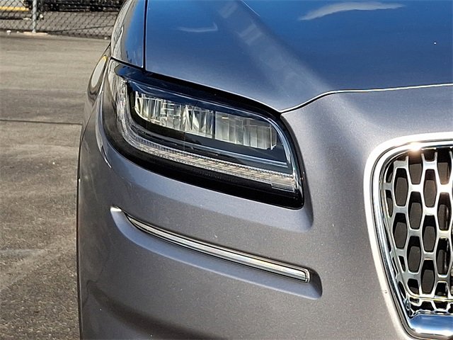 Used 2022 Lincoln Nautilus Reserve image 10