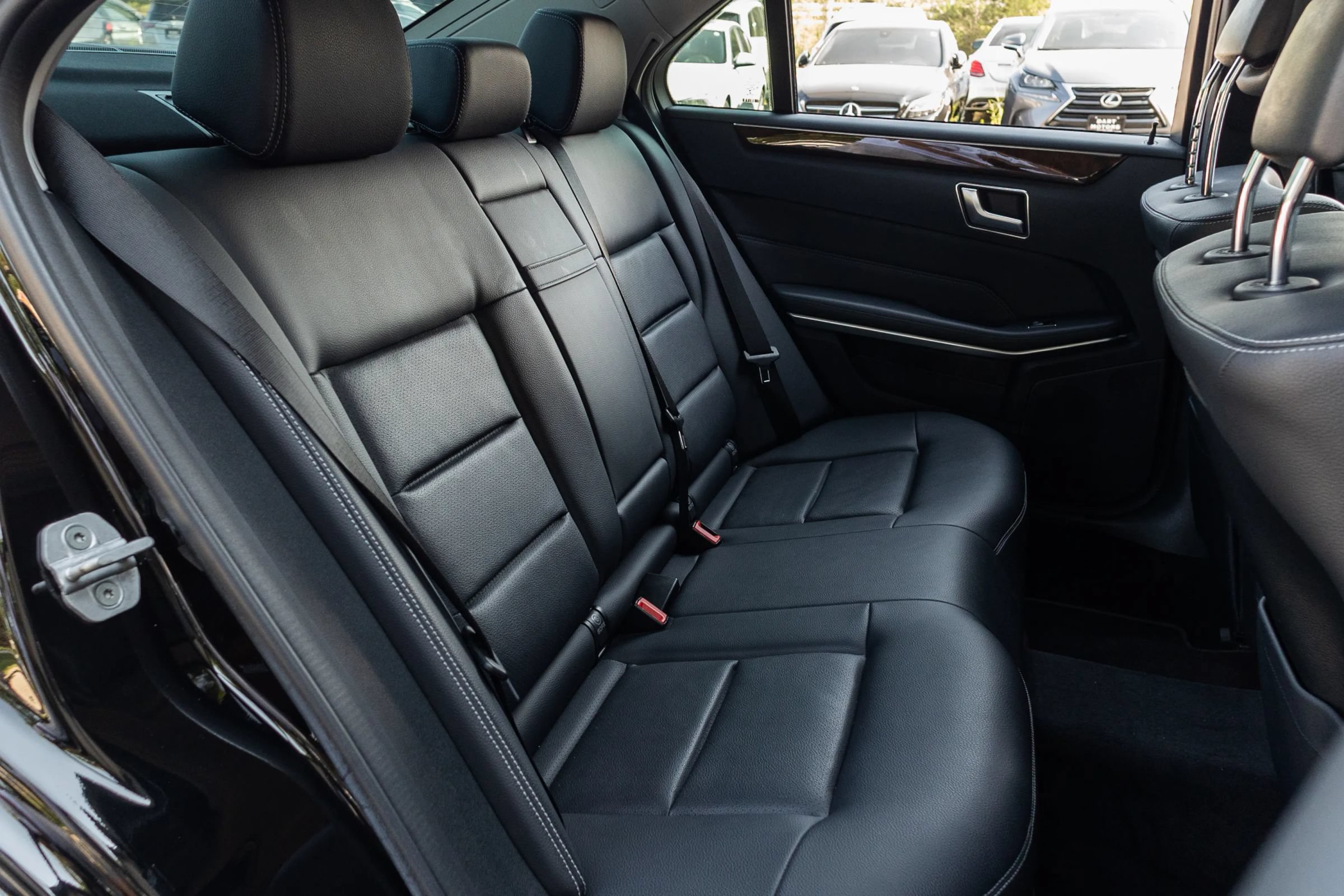 Used 2014 Mercedes-Benz E 350 4MATIC Sedan image 34