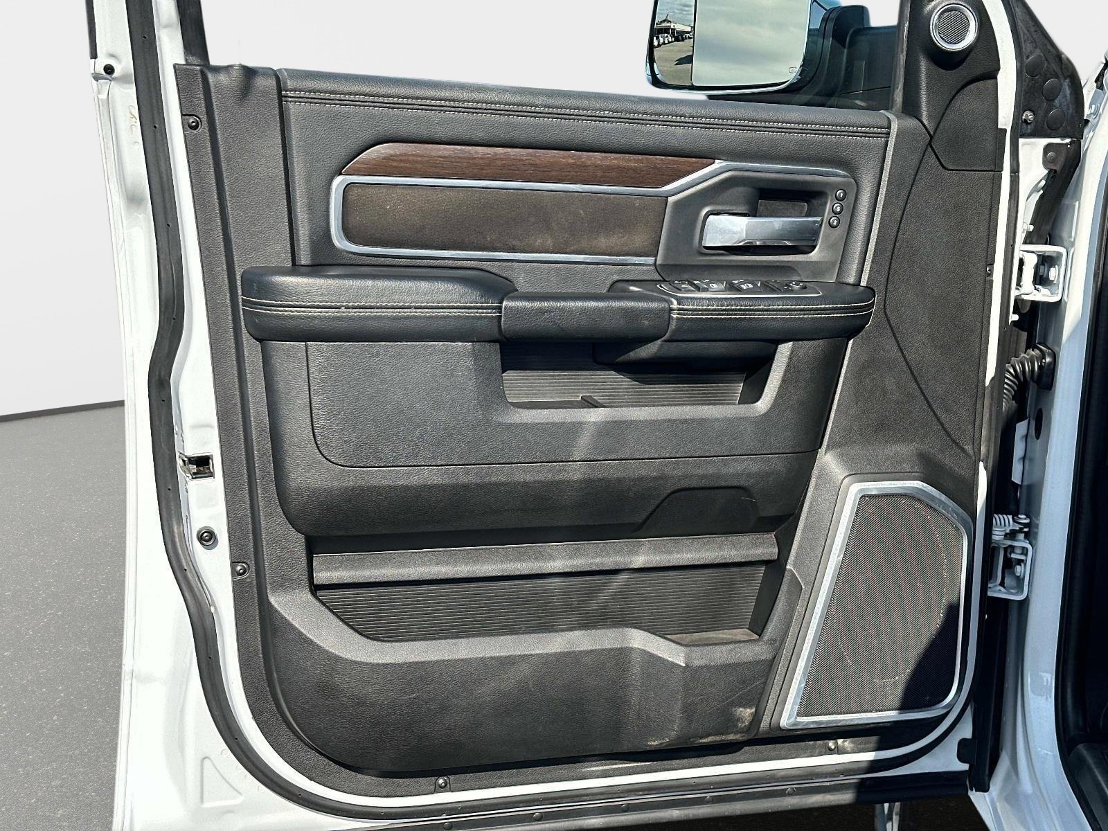 Used 2022 RAM 3500 Laramie image 21