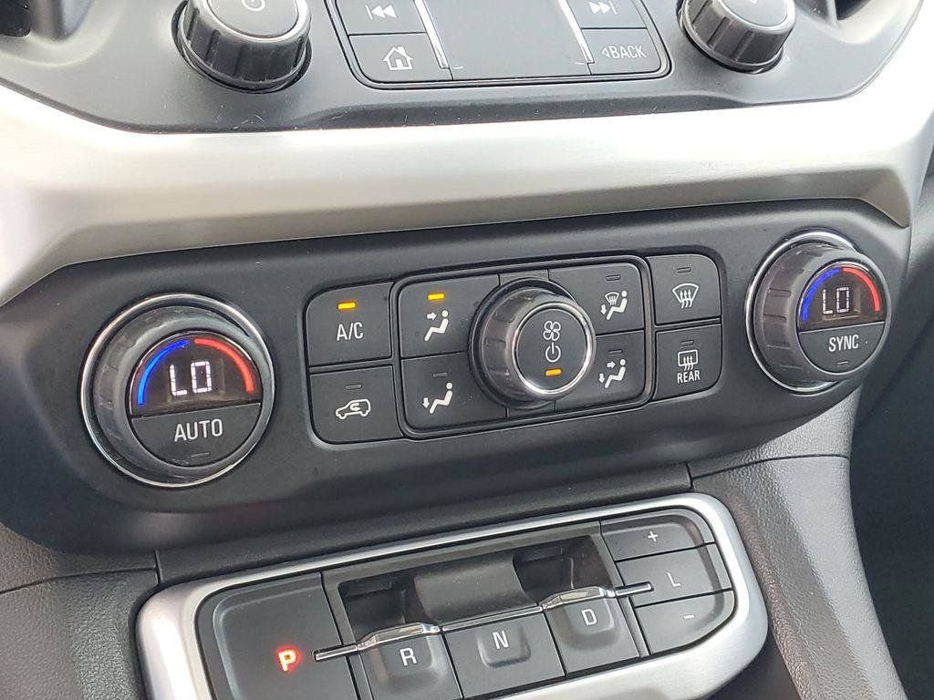 Used 2020 GMC Acadia SLE w/ Driver Convenience Package FWD image 17
