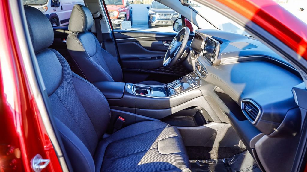 Used 2021 Hyundai Santa Fe SEL w/ Convenience Package image 17