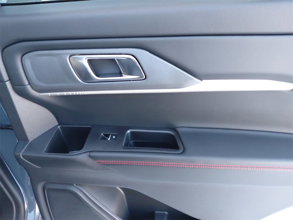 New 2026 Ford Explorer ST-Line w/ ST-Line Street Pack image 22