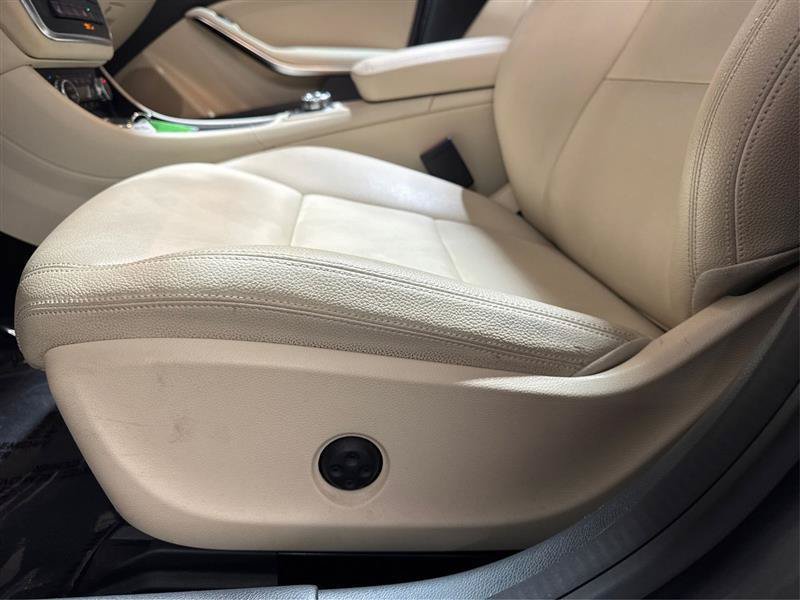 Used 2015 Mercedes-Benz CLA 250 4MATIC image 17