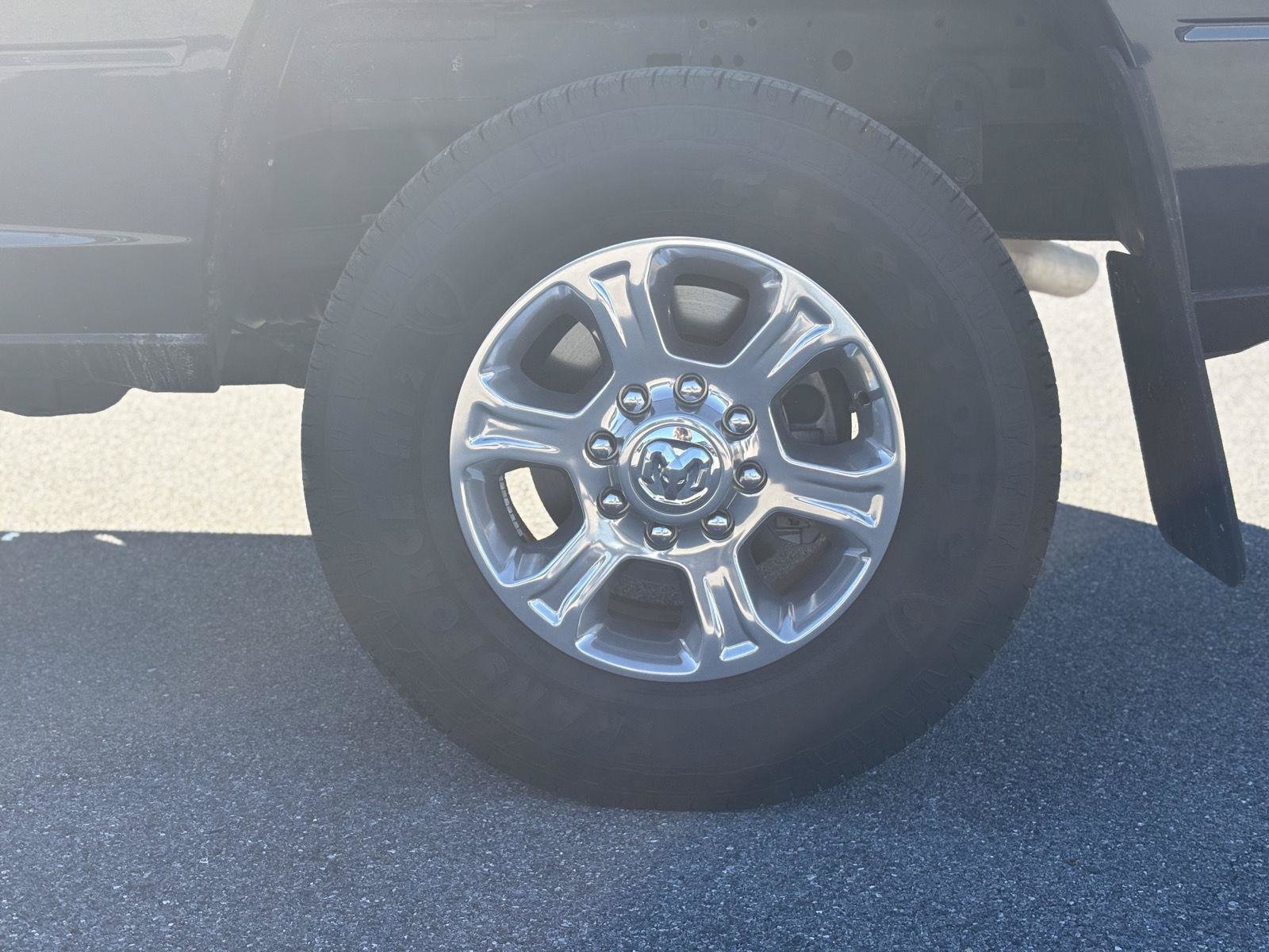 Used 2025 RAM 2500 Big Horn AWD/4WD image 4